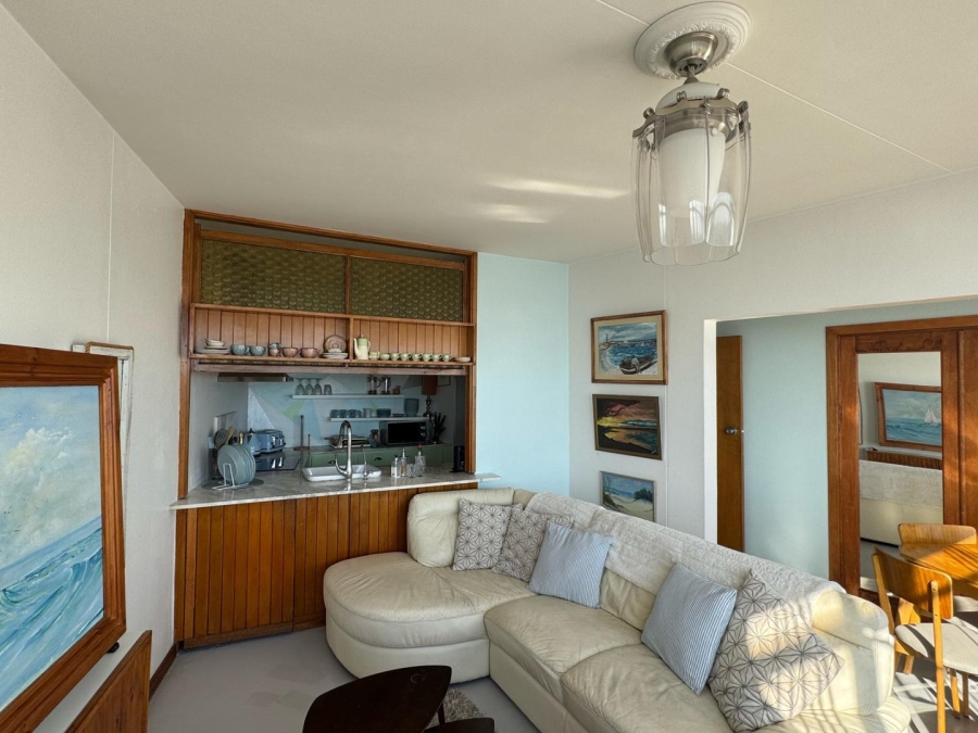 2 Bedroom Property for Sale in Vredehoek Western Cape